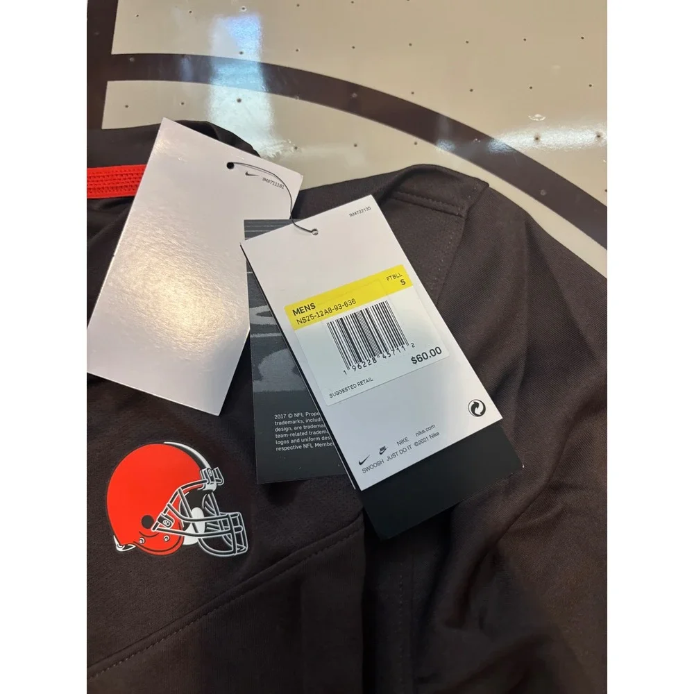 070 Nike NFL Cleveland Browns Dri-FIT Long Sleeve Shirt Brown NS25-12A8-93-6360